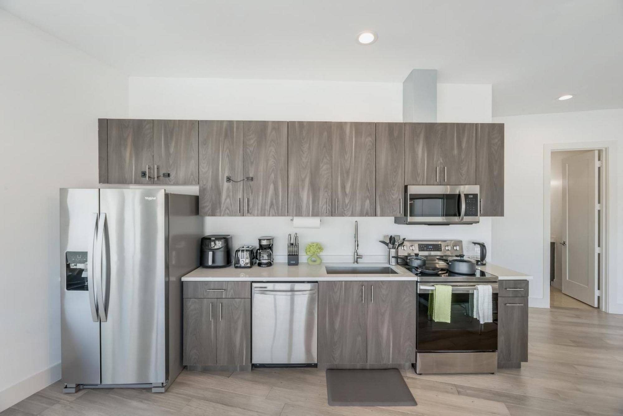 Contemporary 2Br I Gym I Parking I Workspace Даллас Екстер'єр фото